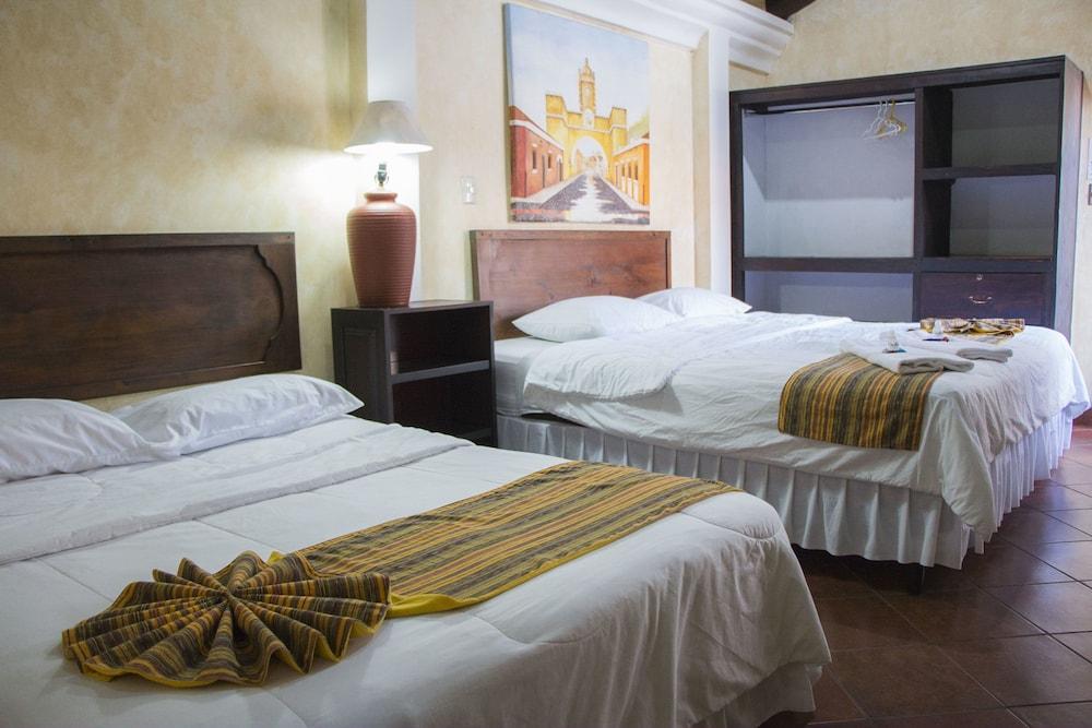 Hotel Y Galeria Uxlabil Antigua Luaran gambar