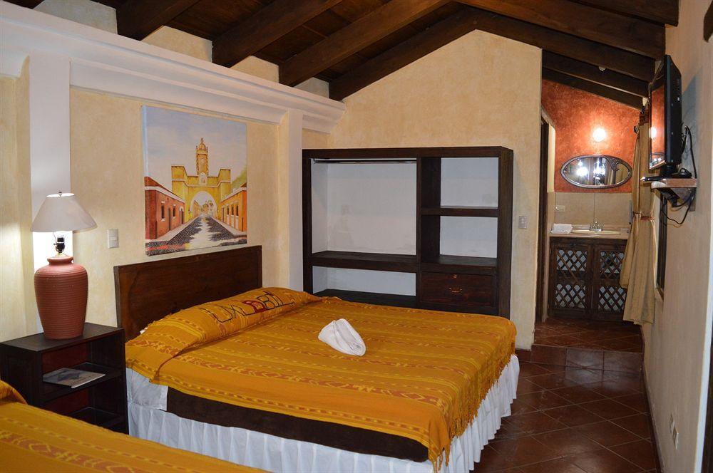Hotel Y Galeria Uxlabil Antigua Luaran gambar