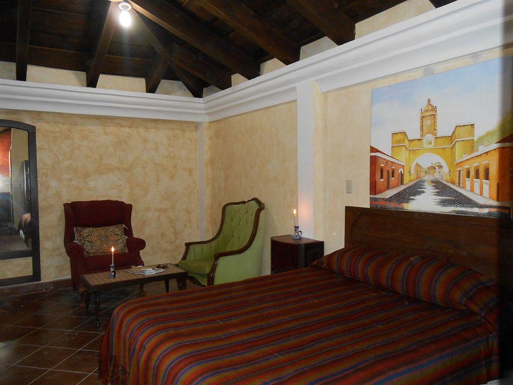 Hotel Y Galeria Uxlabil Antigua Luaran gambar