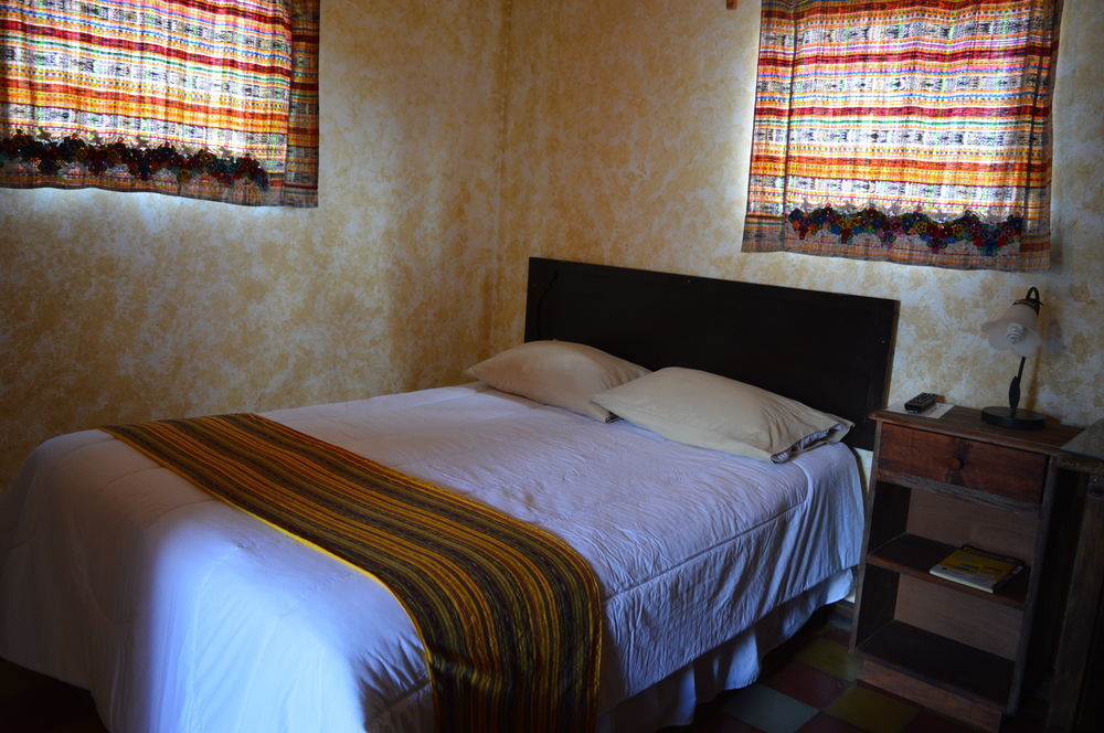 Hotel Y Galeria Uxlabil Antigua Luaran gambar